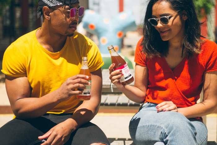 Come essere affascinante come uomo con le donne