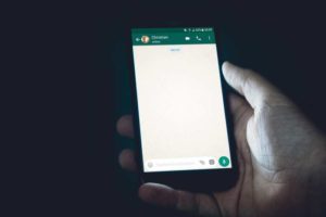 Come conquistare un ragazzo per messaggio o in chat su Whatsapp