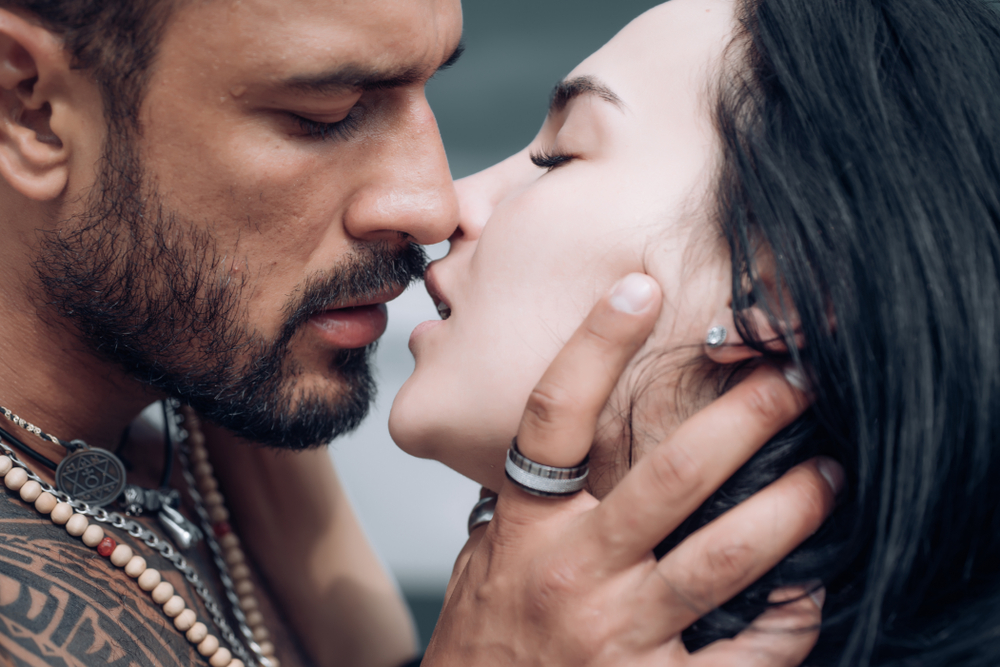 Come baciare bene o meglio un ragazzo o una ragazza con consigli e trucchi